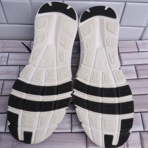 SIZE 12. UNDER ARMOUR STRIVE 7 running sneakers. - Picture 14 of 16